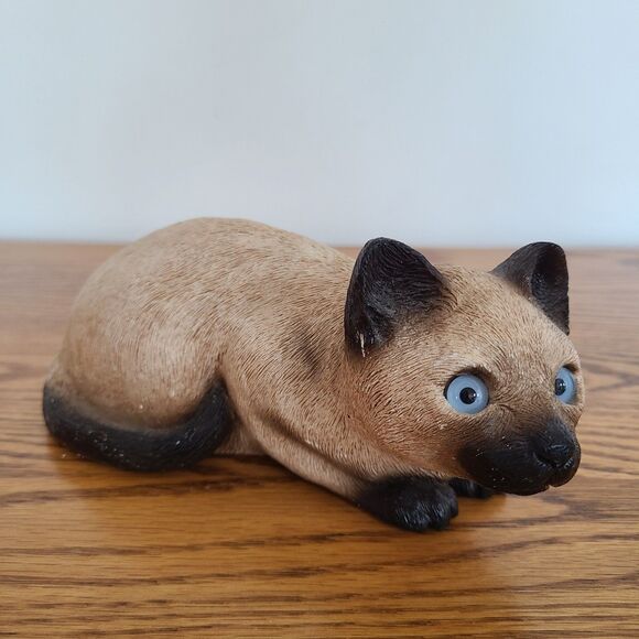 Sandicast Sitting Siamese Kitty Cat Sculpture Figurine Hand Painted USA 1982 - Picture 2 of 10